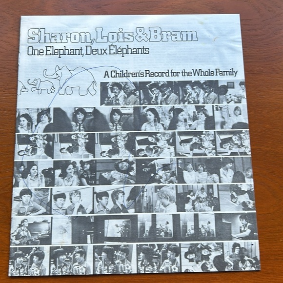 SHARON, LOIS, and BRAM Smorgasbord album.  Original 1979 pressing. - Picture 8 of 11